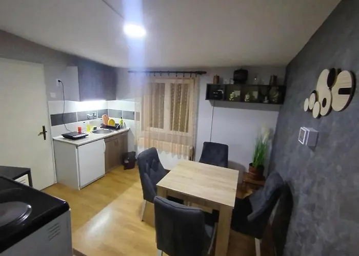 Vikendica Stari Grad